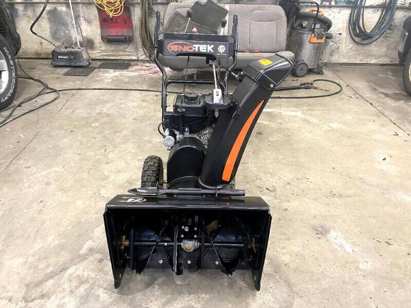 2016 Ariens 24E