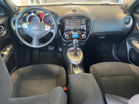 2017 Nissan JUKE SV