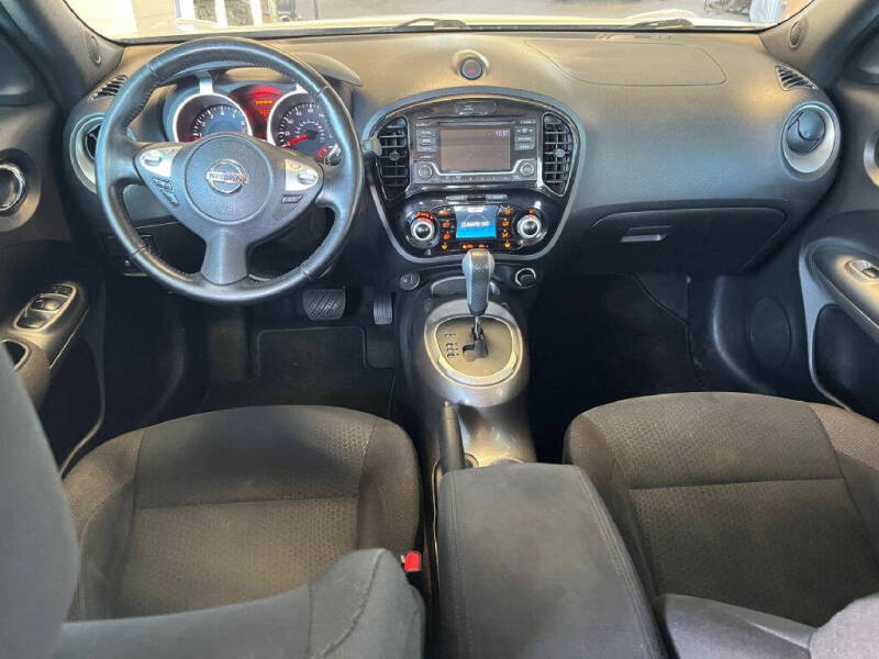 2017 Nissan JUKE SV