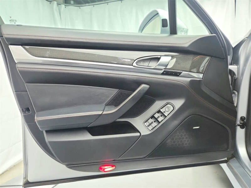 2015 Porsche Panamera GTS