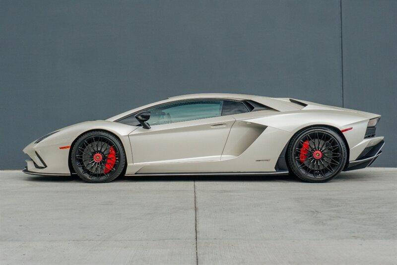 2017 Lamborghini Aventador LP 740-4 S