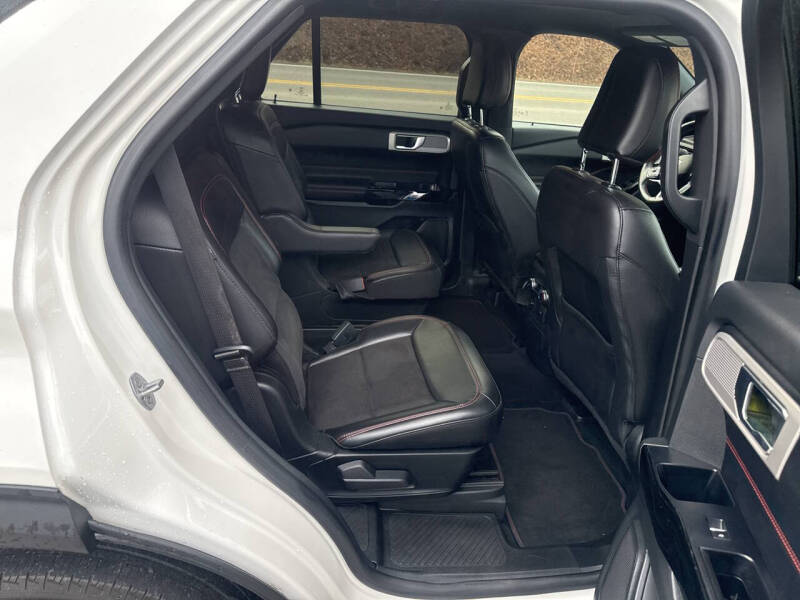 2022 Ford Explorer ST-Line