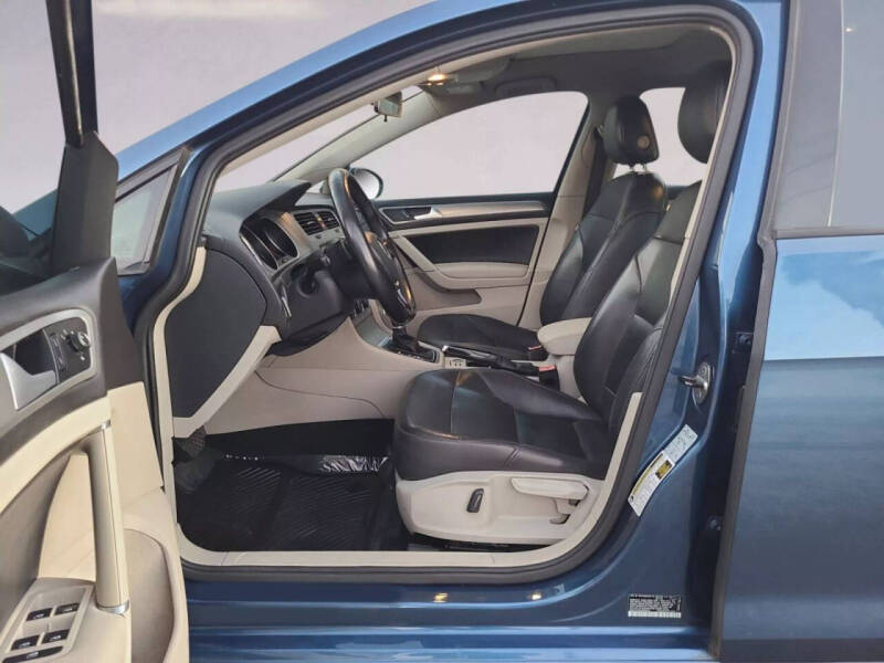 2016 Volkswagen Golf