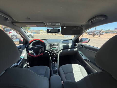 2013 Hyundai Accent SE