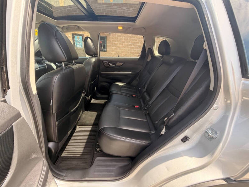 2017 Nissan Rogue SL