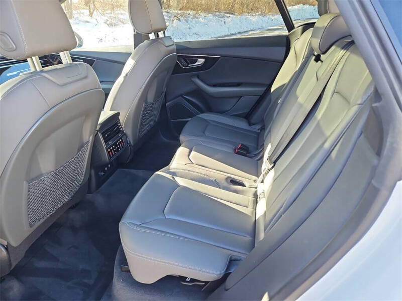 2019 Audi Q8 quattro Premium Plus 55 TFSI