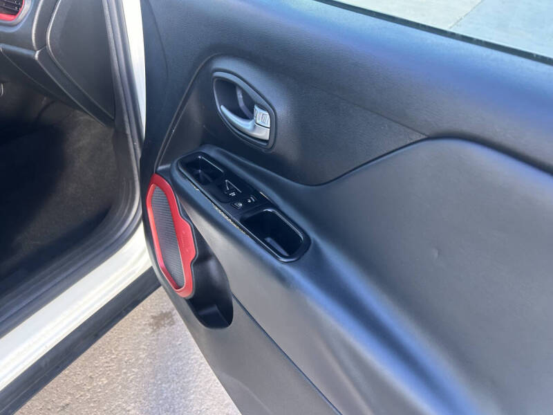 2015 Jeep Renegade Trailhawk