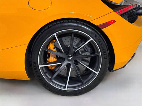 2022 McLaren 720S Performance