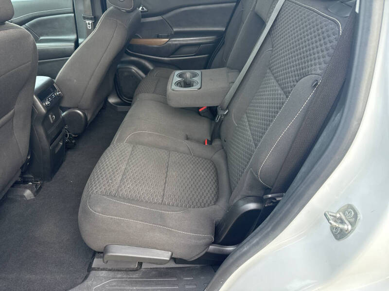 2019 GMC Acadia SLE-2