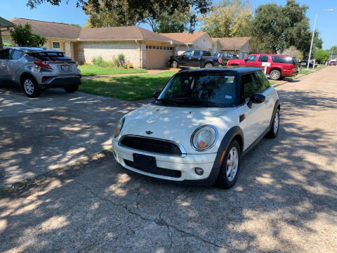 2009 MINI Cooper for sale at Demetry Automotive in Houston TX