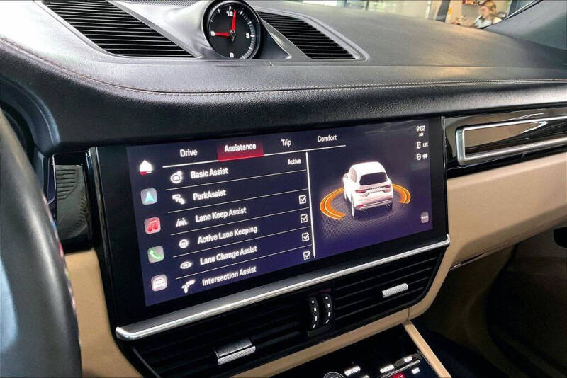 2023 Porsche Cayenne S Platinum Edition