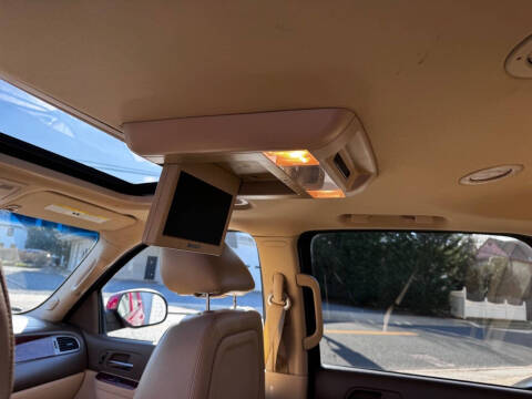 2014 Chevrolet Suburban LT