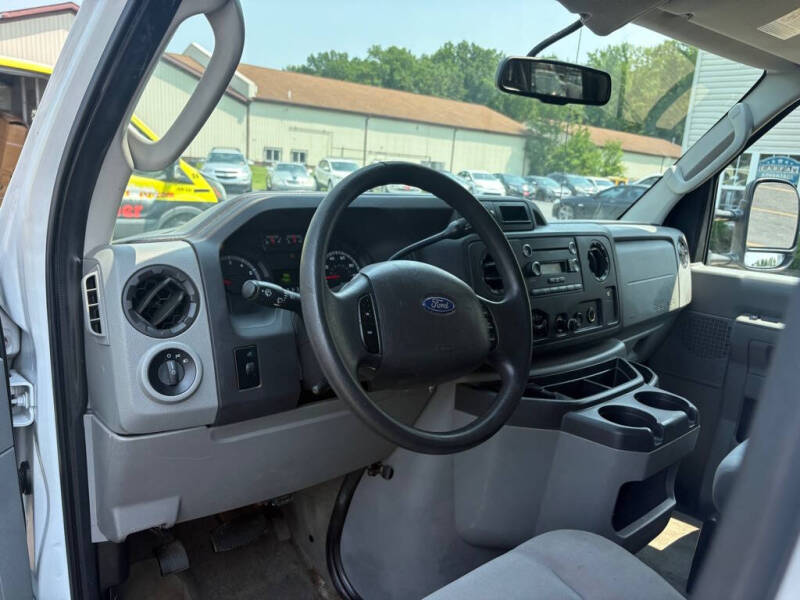 2012 Ford E-Series E-350 SD XL