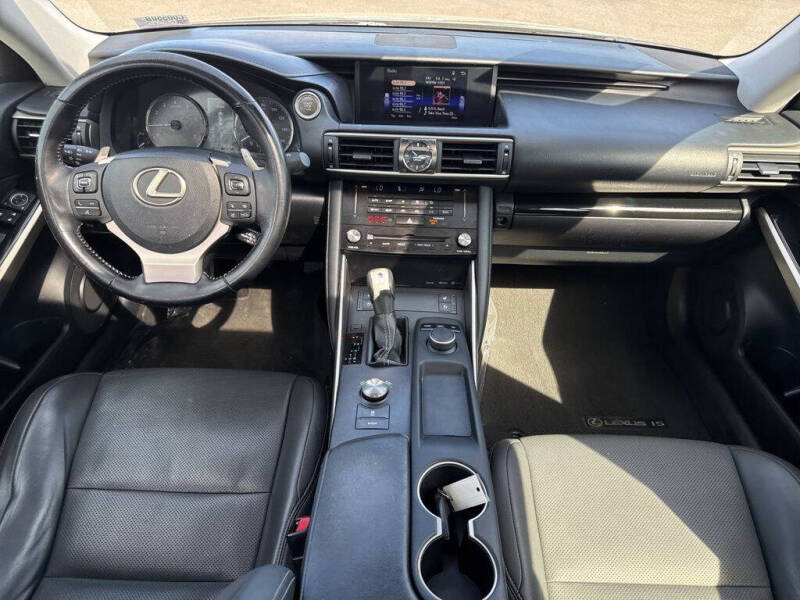 2018 Lexus IS 300