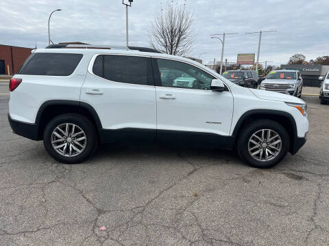 2017 GMC Acadia SLE-2