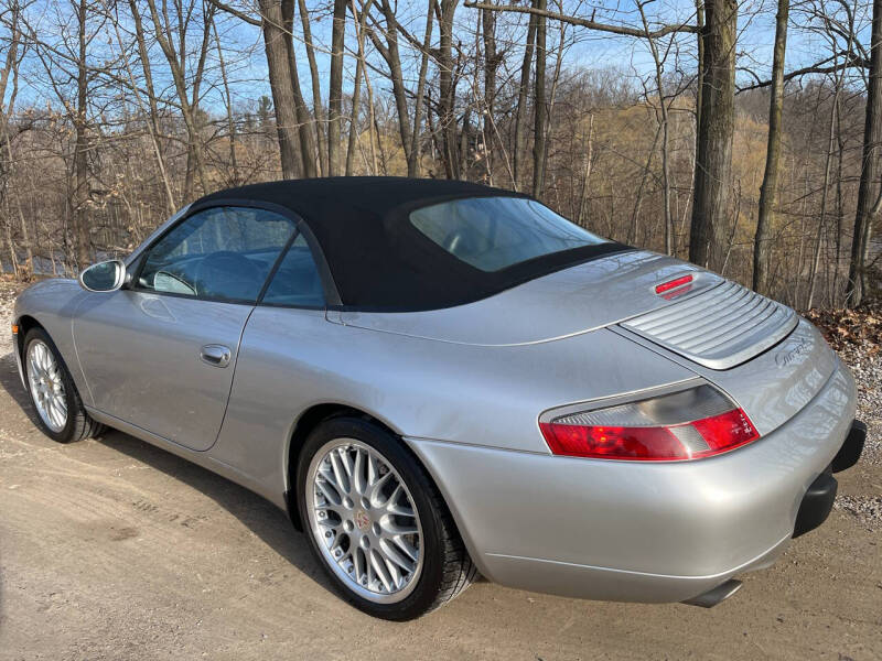 2001 Porsche 911 Carrera 4