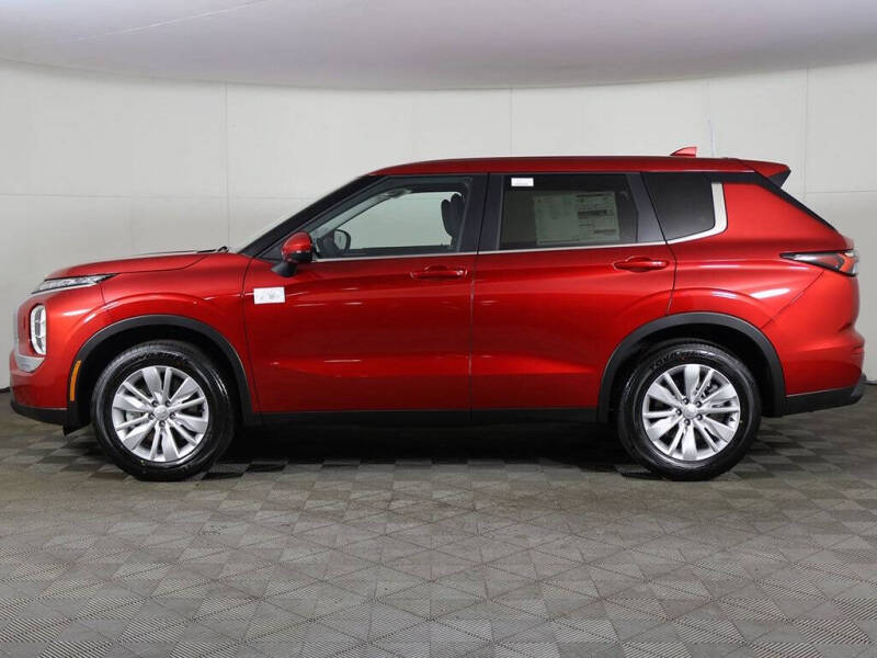 2025 Mitsubishi Outlander ES