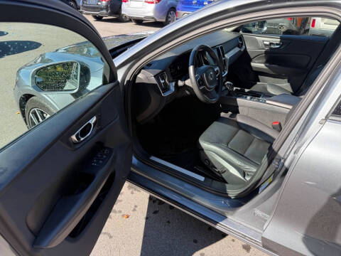 2019 Volvo S60 T6 Momentum