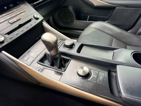 2016 Lexus IS 300