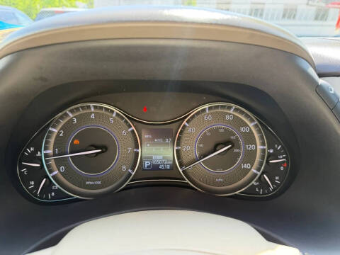 2015 Infiniti QX80