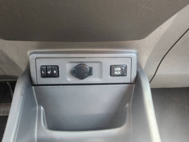 2013 Toyota Prius v Five