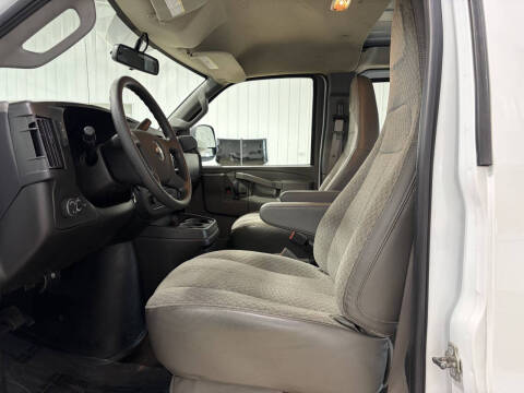 2023 Chevrolet Express 2500