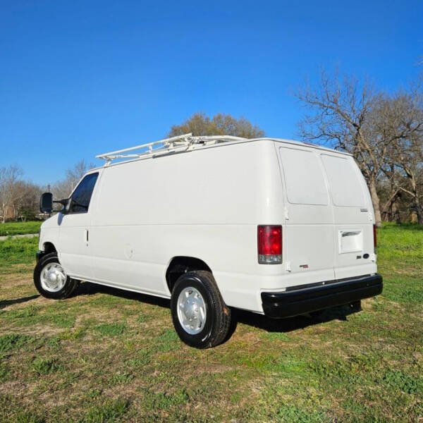 2011 Ford E-Series E-150