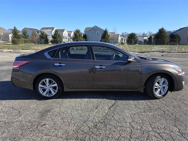 2013 Nissan Altima Sedan SV photo 17