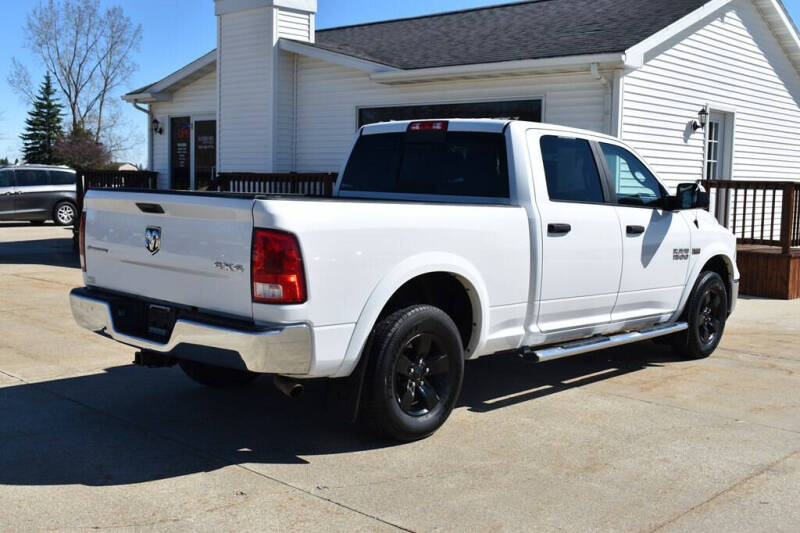 2017 RAM 1500 SLT
