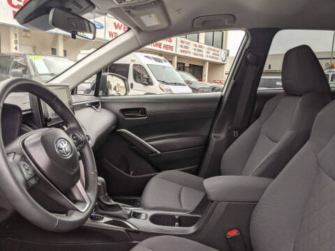 2025 Toyota Corolla Cross LE