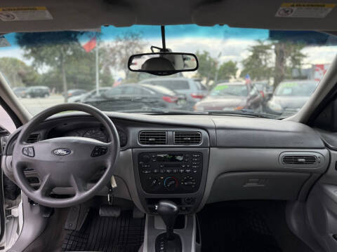 2003 Ford Taurus SES