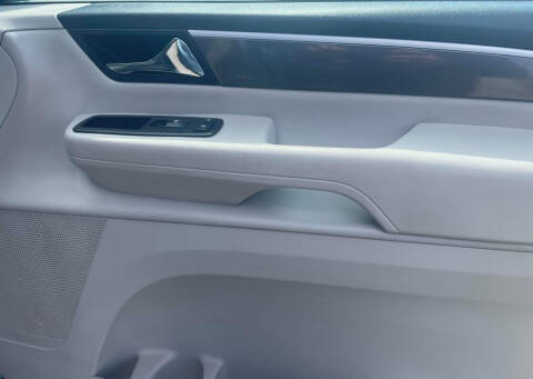 2010 Volkswagen Routan