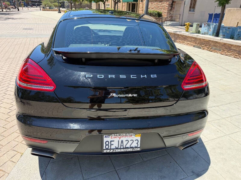 2016 Porsche Panamera Edition