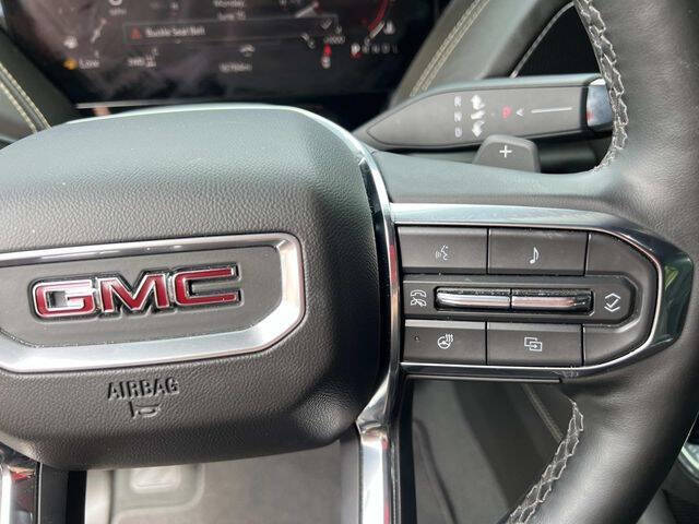 2025 GMC Yukon Elevation
