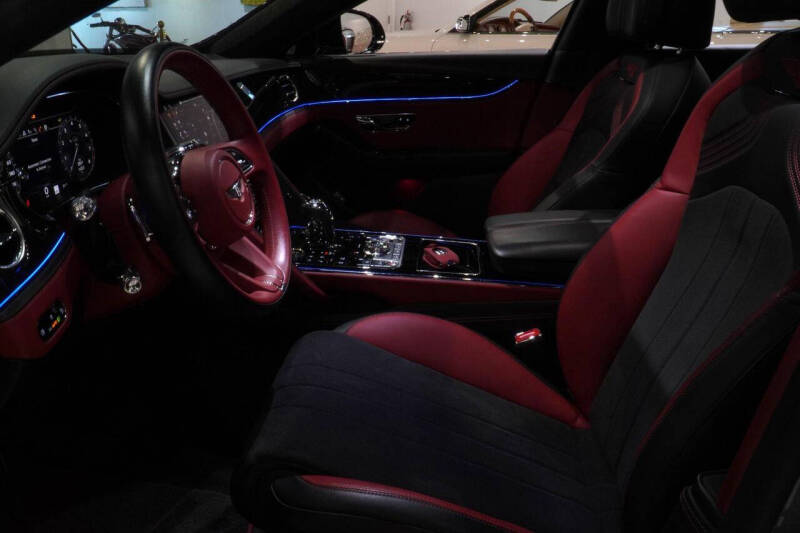 2023 Bentley Flying Spur V8