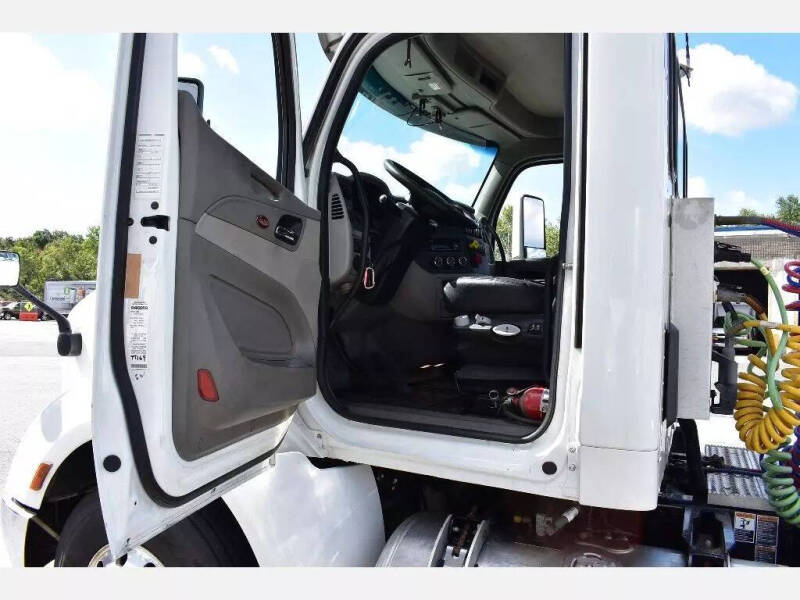 2020 Peterbilt 579