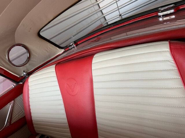 1957 Ford Thunderbird