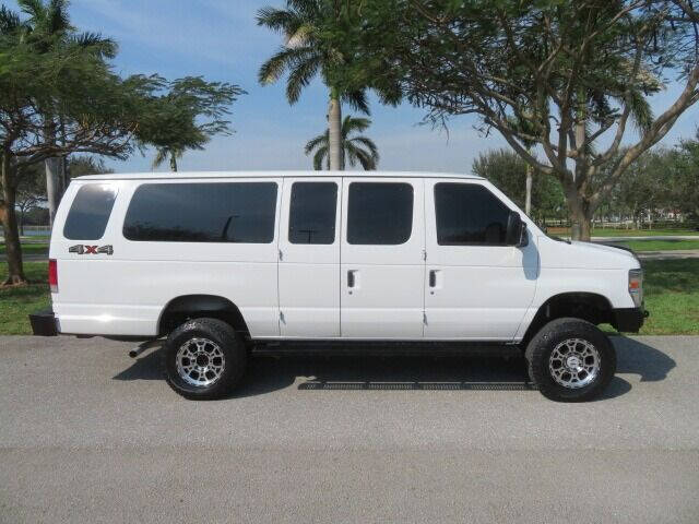 2014 Ford E-Series E-350 SD XLT