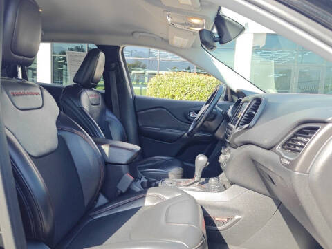 2020 Jeep Cherokee Trailhawk