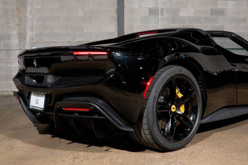 2025 Ferrari 296 GTS