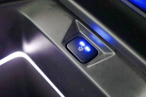 2023 Land Rover Defender 90 S