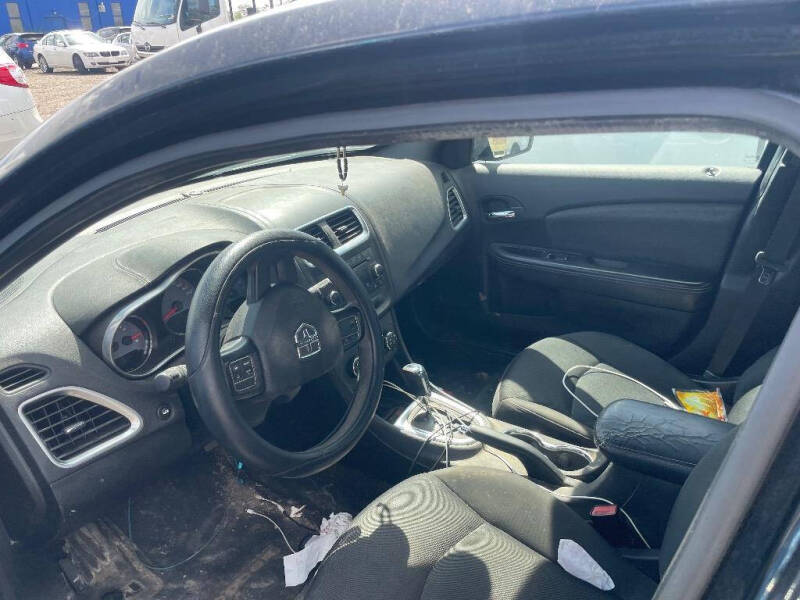 2013 Dodge Avenger SE