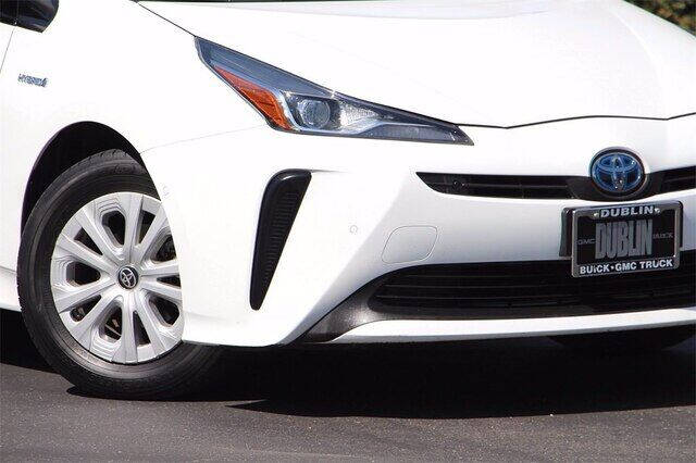 2019 Toyota Prius LE