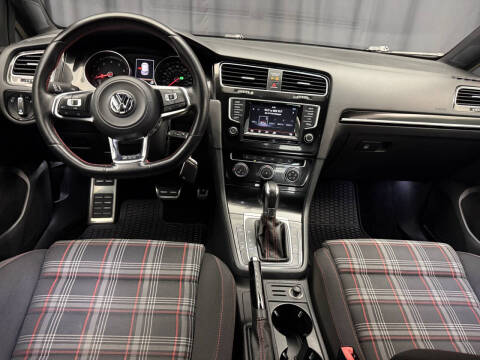 2015 Volkswagen Golf GTI S