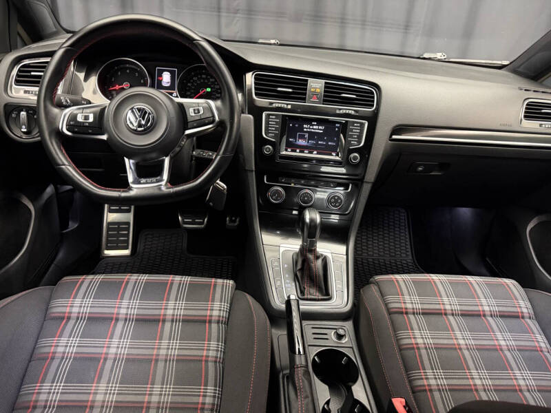 2015 Volkswagen Golf GTI S