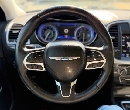 2019 Chrysler 300 Touring