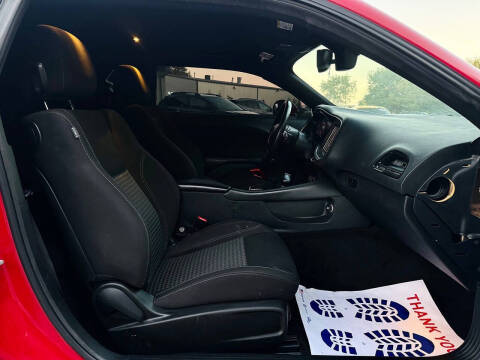 2015 Dodge Challenger SXT