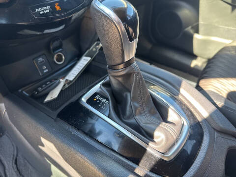 2017 Nissan Rogue Hybrid