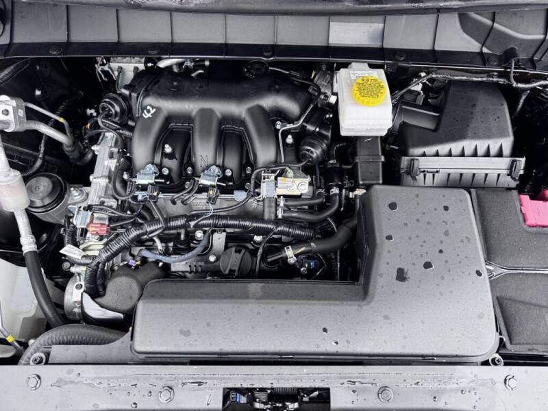 2025 Nissan Pathfinder S