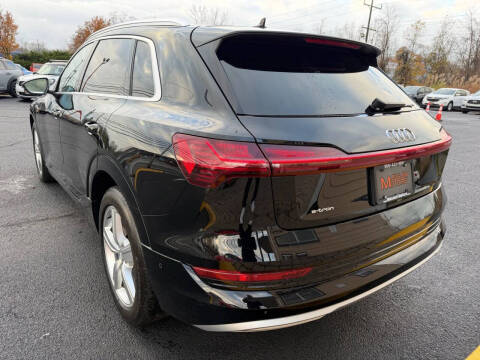 2019 Audi e-tron quattro Prestige